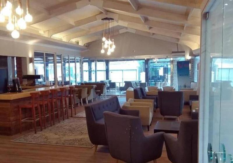 Akron Seascape Resort, A Member Of Brown Hotels