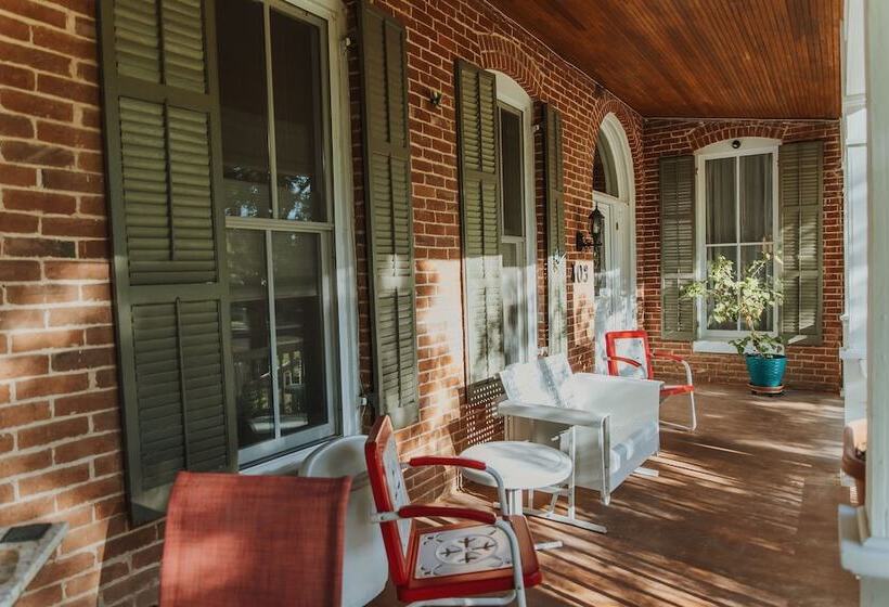 Alpine Bed And Breakfast