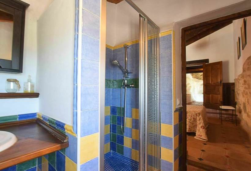 Authentic Country Home With Private Swimming Pool Near The Torcal De Antequera Nature Park