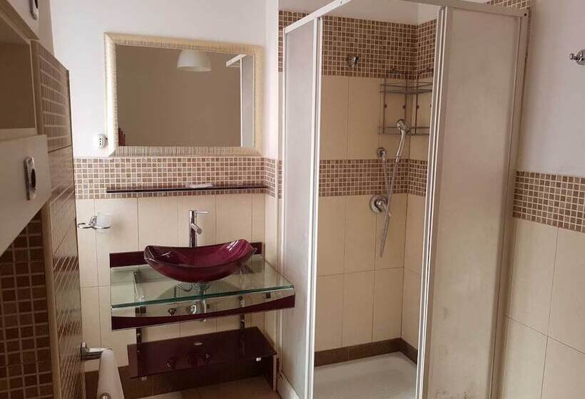 تختخواب و صبحانه Beb Domus Ubaldi