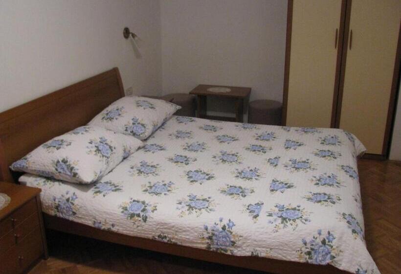 تختخواب و صبحانه Tourist Farm Petelin Durcik