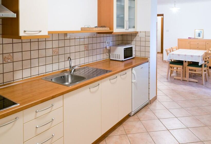 تختخواب و صبحانه Tourist Farm Petelin Durcik