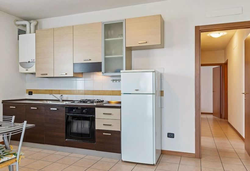 Charming Cottage In Renovated Farmhouse Near Lake Garda