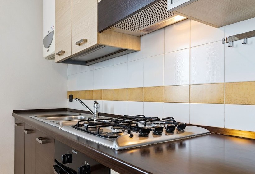 Charming Cottage In Renovated Farmhouse Near Lake Garda