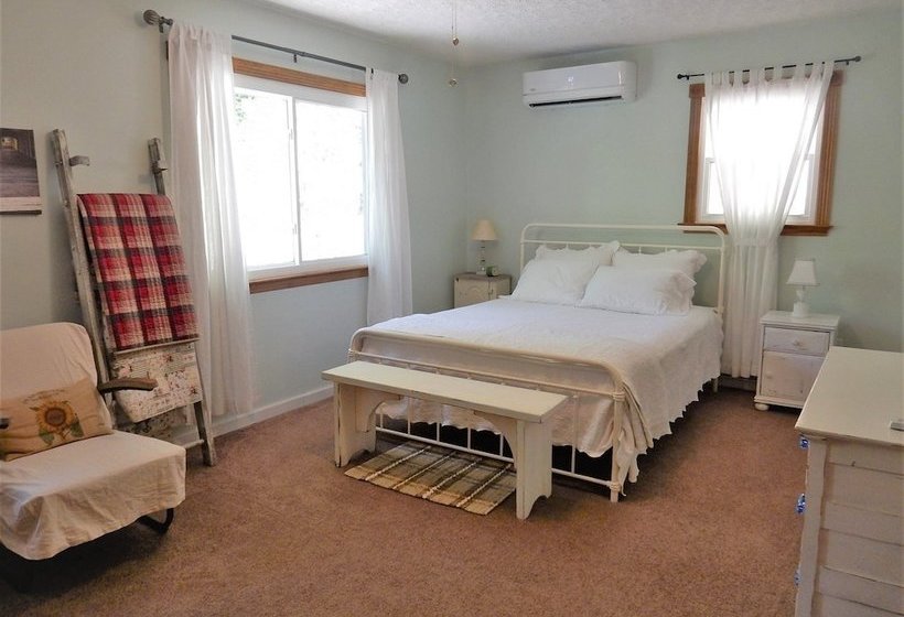 Chimney Bluff Cottage