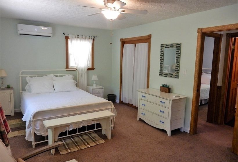 Chimney Bluff Cottage