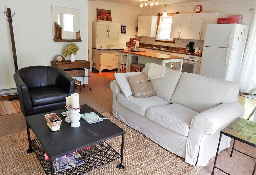 Chimney Bluff Cottage