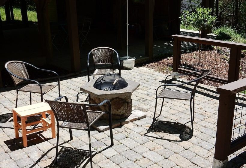 Chimney Bluff Cottage