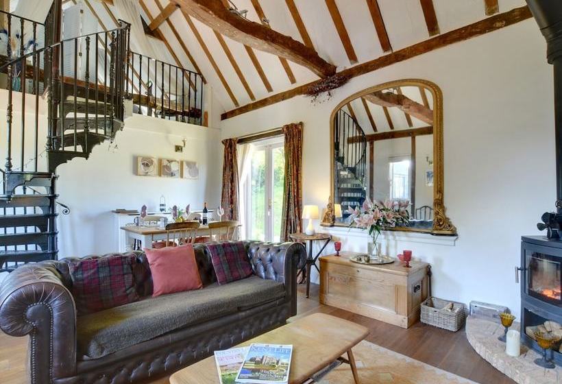 Converted Barn With Excellent Wooden Beams, High Ceiling And A Cosy Terrace