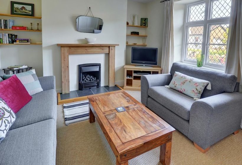 Cosy Cottage In Quiet Setting Nearby Magnificent Beaches Of Lynton