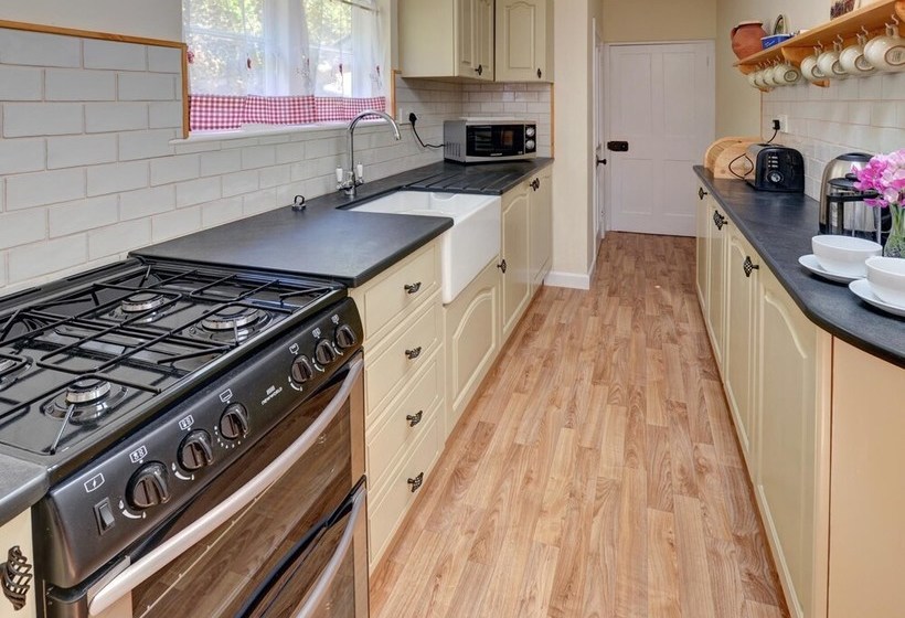 Cosy Cottage In Quiet Setting Nearby Magnificent Beaches Of Lynton