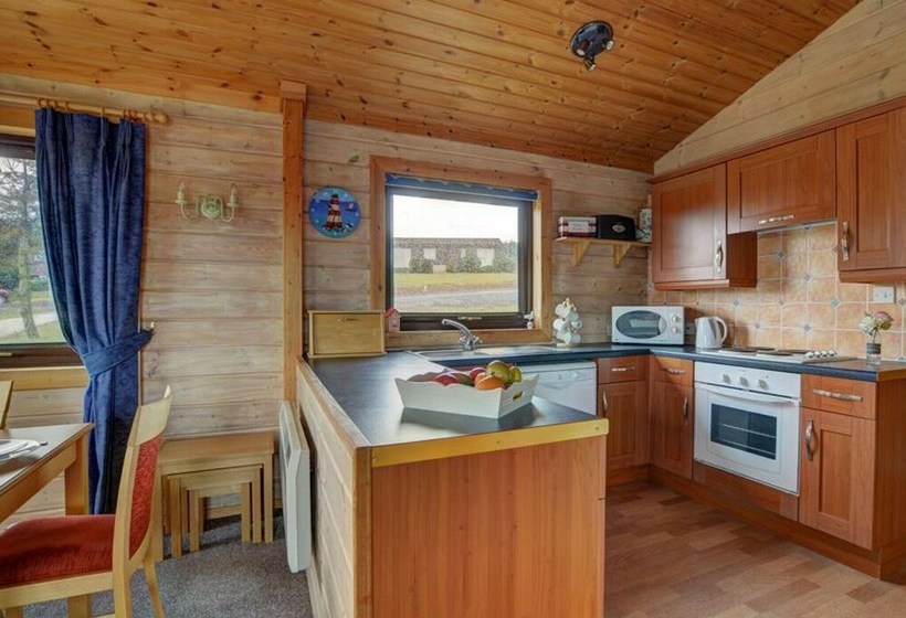 Cottage In Peaceful Surroundings Of Hartland, Offering Views Of The Fishing Pond
