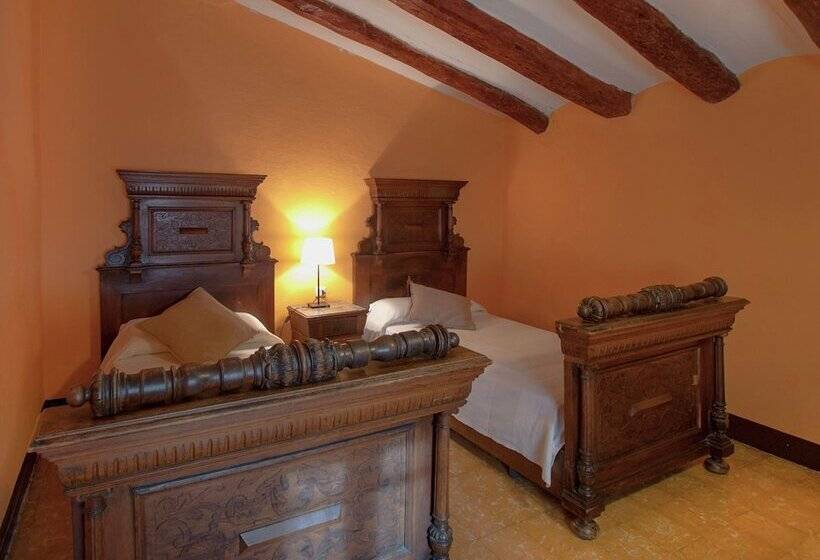 Cozy Cottage In Subirats With Swimming Pool