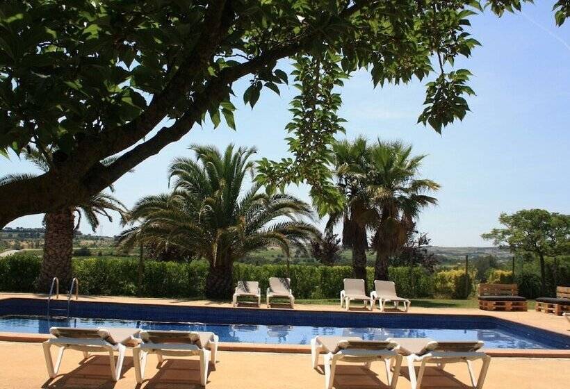 Cozy Cottage In Subirats With Swimming Pool