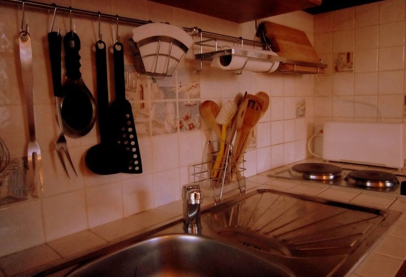 Cozy Cottage In Vairessurmarne With Garden