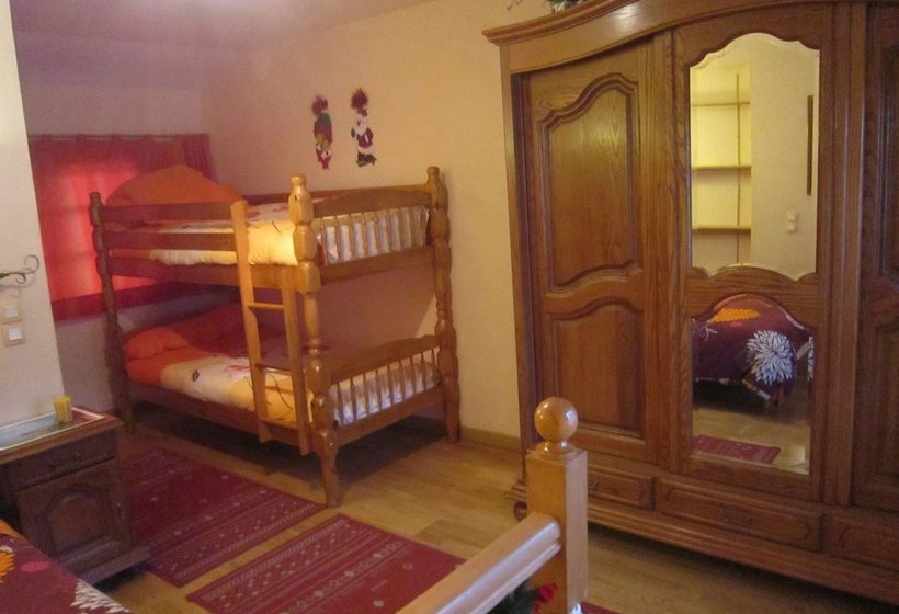 Cozy Cottage In Vairessurmarne With Garden