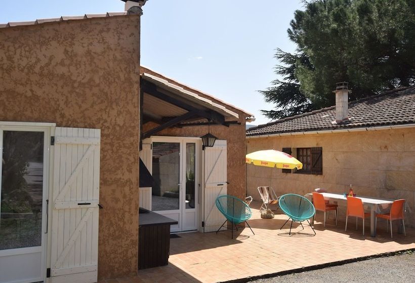 Gite On A Quiet Property, Through A Wine Garden Surrounding