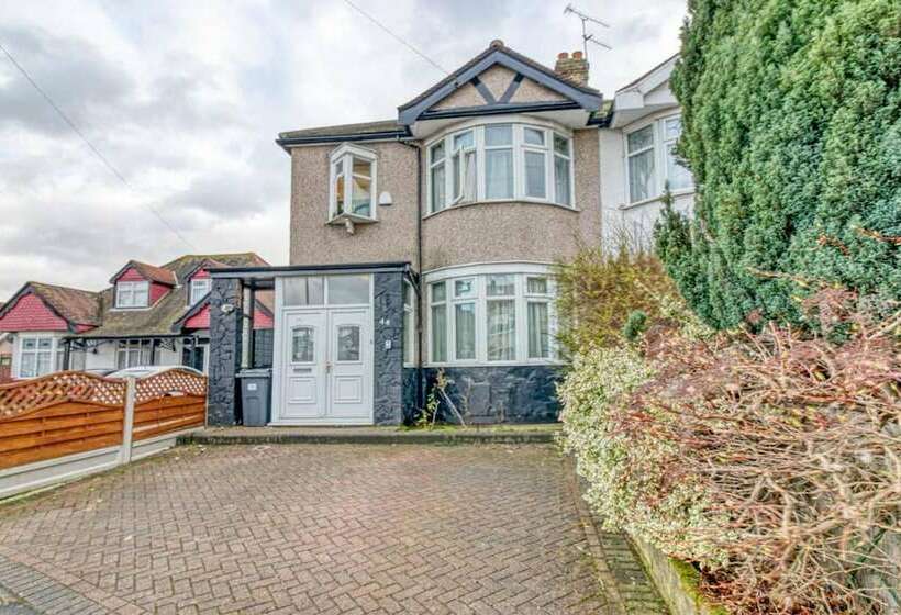 فندق East London House