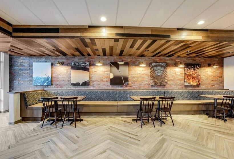 فندق Fairfield Inn & Suites Bardstown