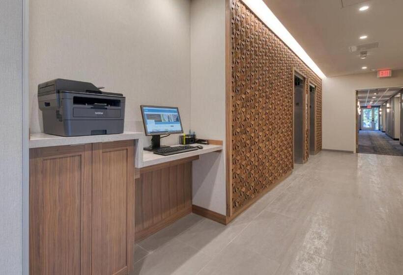 فندق Fairfield Inn & Suites By Marriott Charlotte Belmont