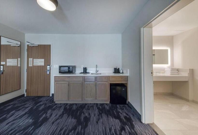 فندق Fairfield Inn & Suites By Marriott Charlotte Belmont