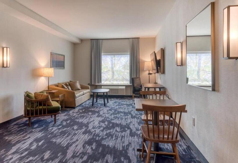 فندق Fairfield Inn & Suites By Marriott Charlotte Belmont