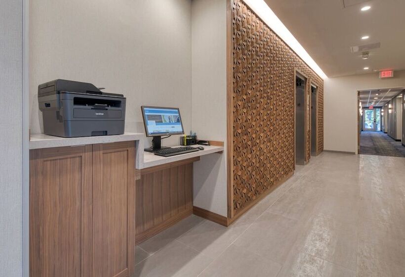 فندق Fairfield Inn & Suites By Marriott Charlotte Belmont