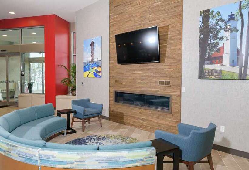 בית מלון כפרי Hampton Inn & Suites Erie Bayfront