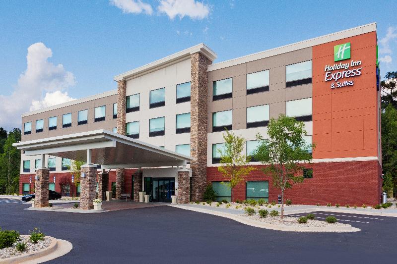 فندق Holiday Inn Express & Suites   Fayetteville, An Ihg