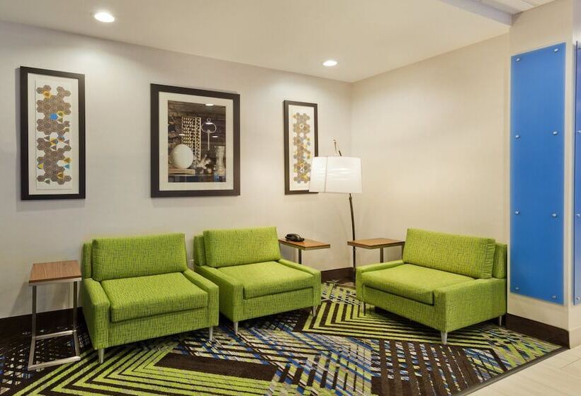 فندق Holiday Inn Express & Suites   Fayetteville, An Ihg