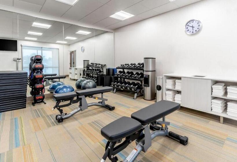 Отель Holiday Inn Express Milwaukee West Allis By Ihg