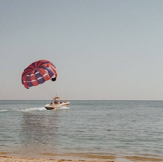 Отель Hooga Feel The Cosiness