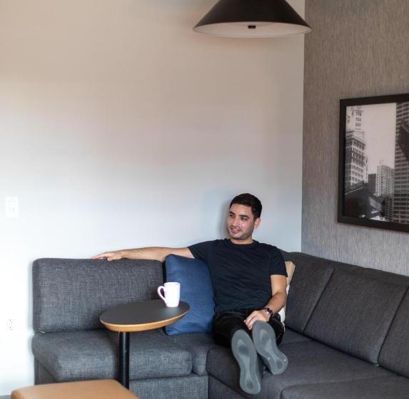 בית מלון כפרי Hyatt Place Chicago Medical/university District