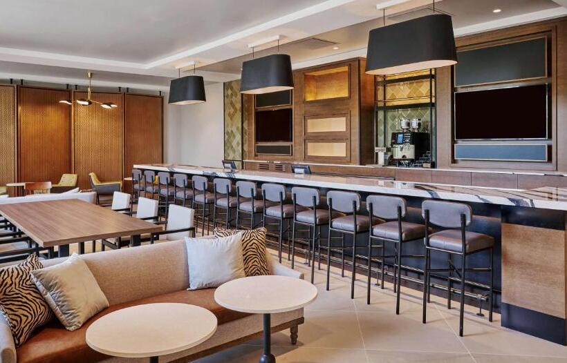 בית מלון כפרי Hyatt Place Chicago Medical/university District