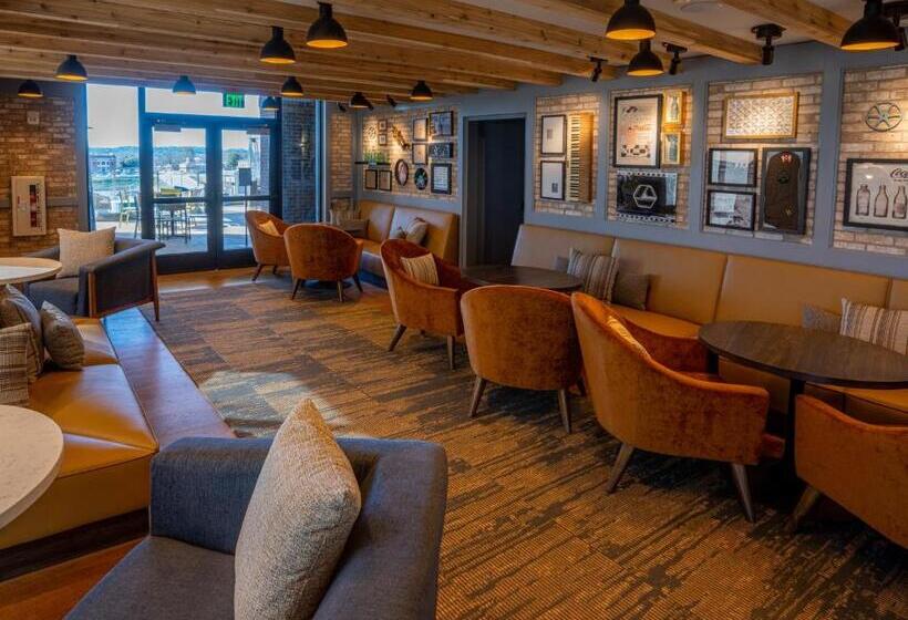 ホテル Indigo   Columbus At Riverfront Place, An Ihg