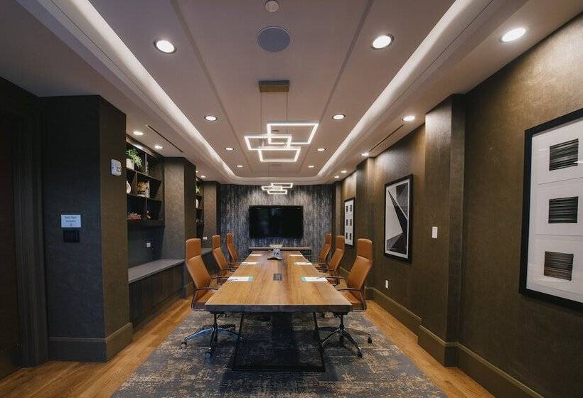 ホテル Indigo   Columbus At Riverfront Place, An Ihg