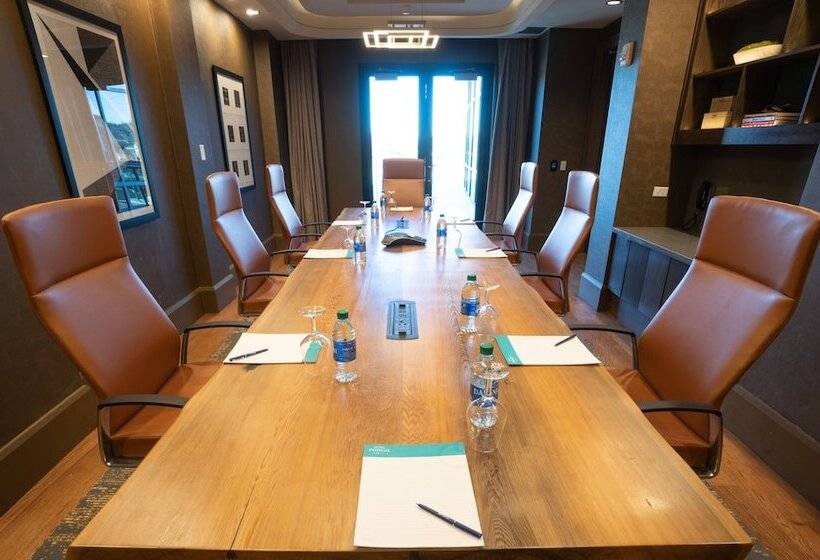 ホテル Indigo   Columbus At Riverfront Place, An Ihg