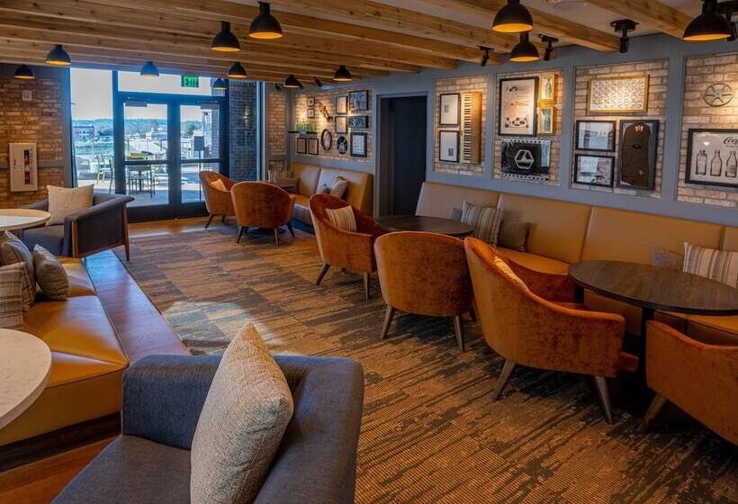 ホテル Indigo   Columbus At Riverfront Place, An Ihg