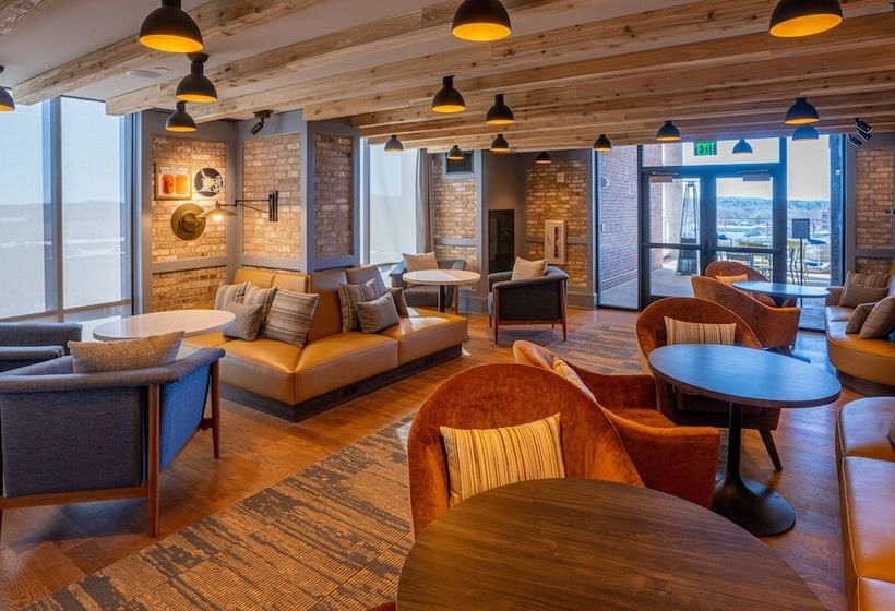 ホテル Indigo   Columbus At Riverfront Place, An Ihg