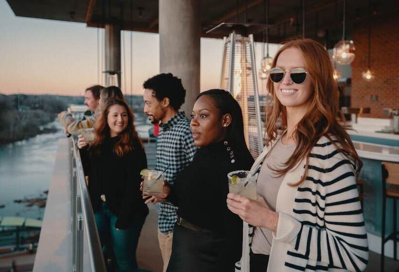 ホテル Indigo   Columbus At Riverfront Place, An Ihg