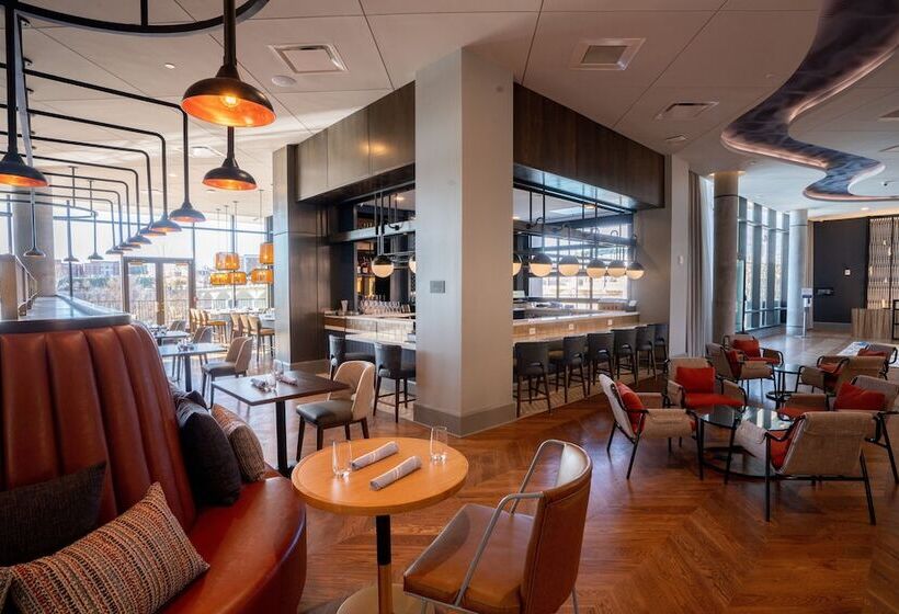 ホテル Indigo   Columbus At Riverfront Place, An Ihg