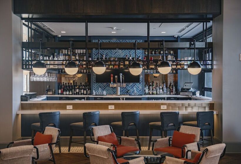 ホテル Indigo   Columbus At Riverfront Place, An Ihg