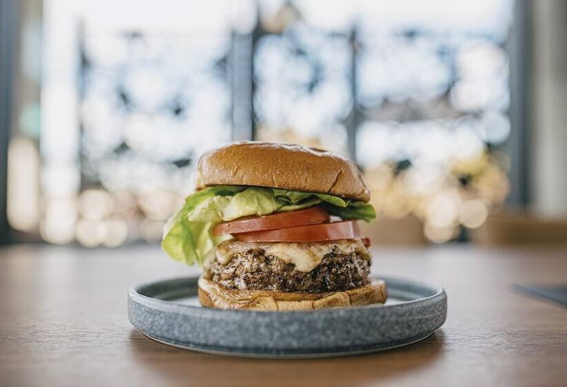 ホテル Indigo   Columbus At Riverfront Place, An Ihg