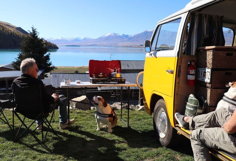 בית מלון כפרי Lakes Edge Holiday Park