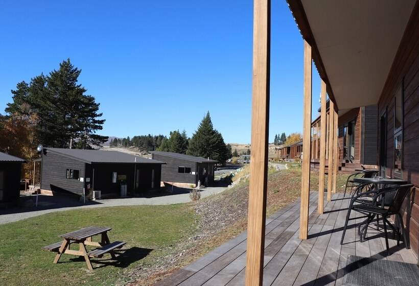 בית מלון כפרי Lakes Edge Holiday Park