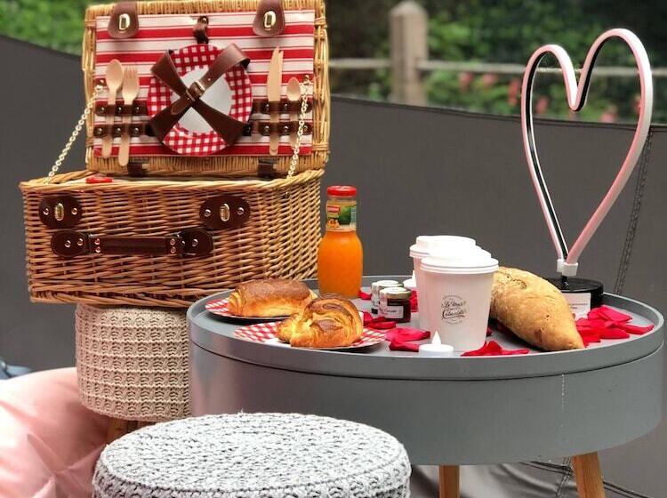 בית מלון כפרי Le Mas Cabanids