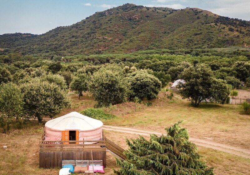 בית מלון כפרי Le Mas Cabanids