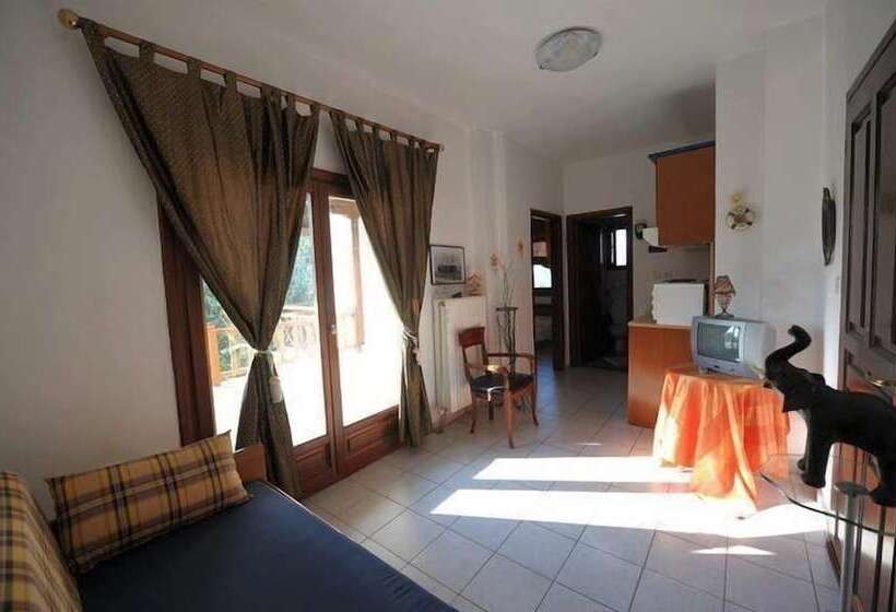 فندق Papanikolaou