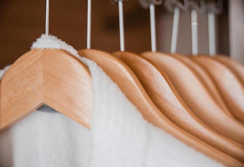 هتل Samaras Beach