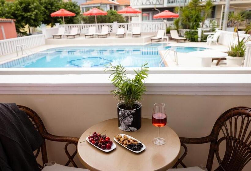 هتل Samaras Beach